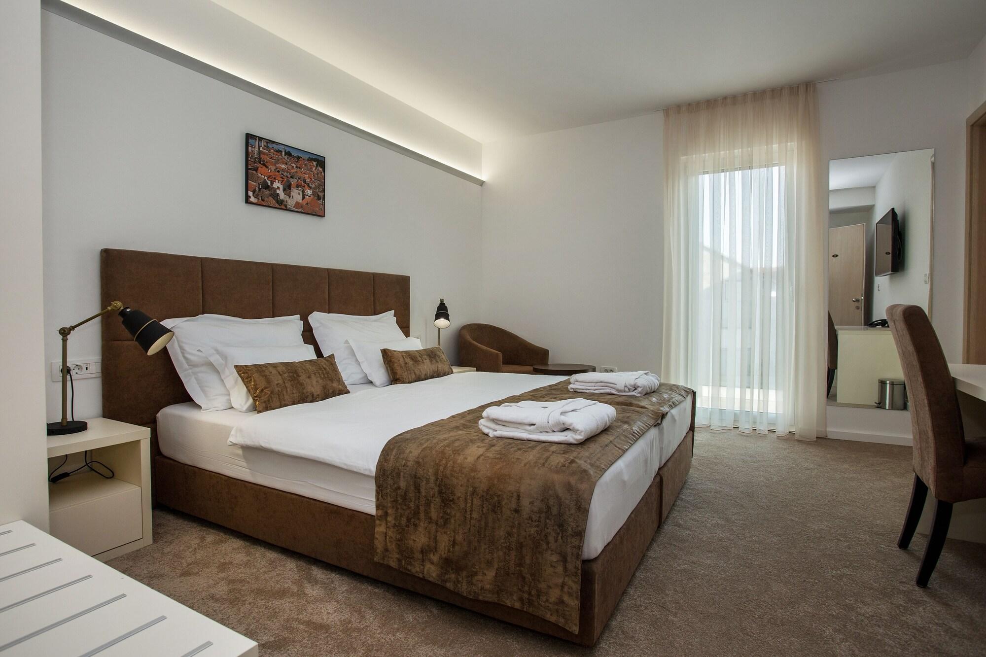 Hotel Rotondo Donji Seget Exterior photo